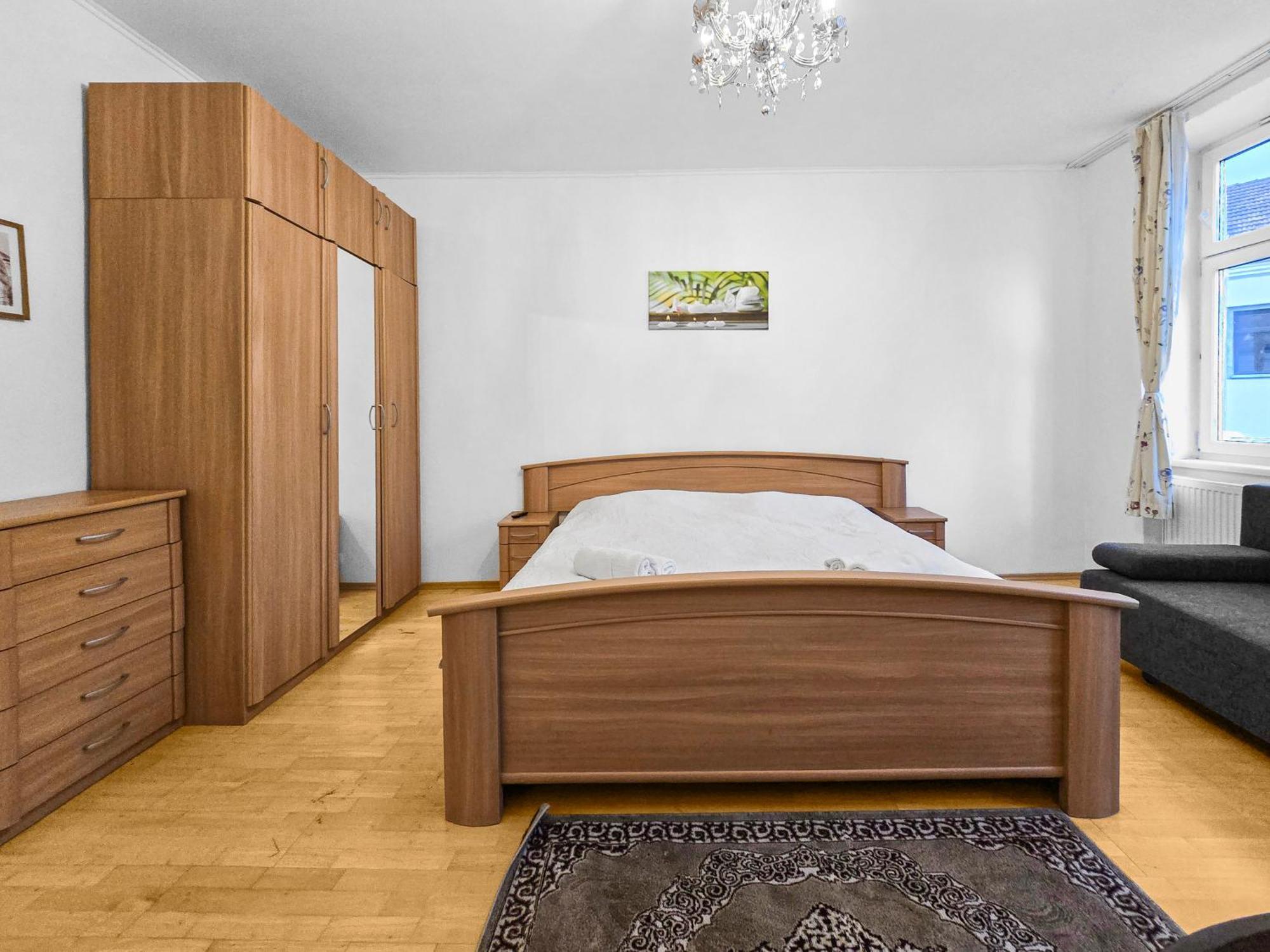 Spacious Three-Bedroom, Three King-Size Beds Vienna Exterior photo